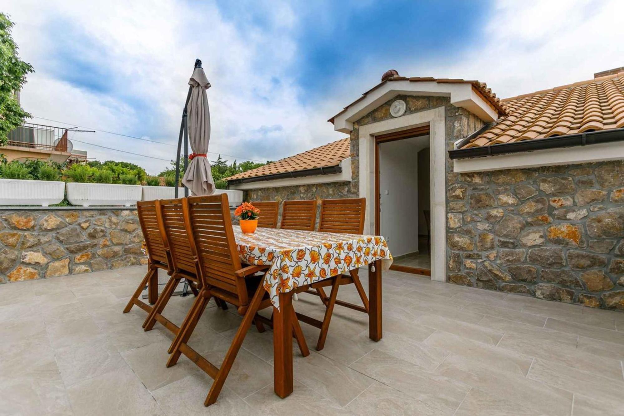 Apartment In Malinska/Insel Krk 38057 Eksteriør billede